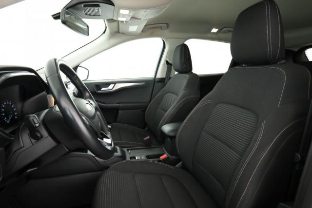 Ford Kuga image 5