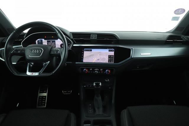 Audi Q3 image 2
