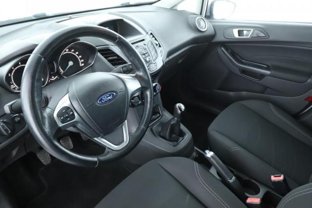 Ford Fiesta image 6
