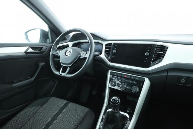 Volkswagen T-Roc image 3