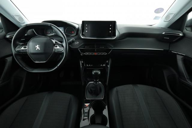 Peugeot 2008 image 1