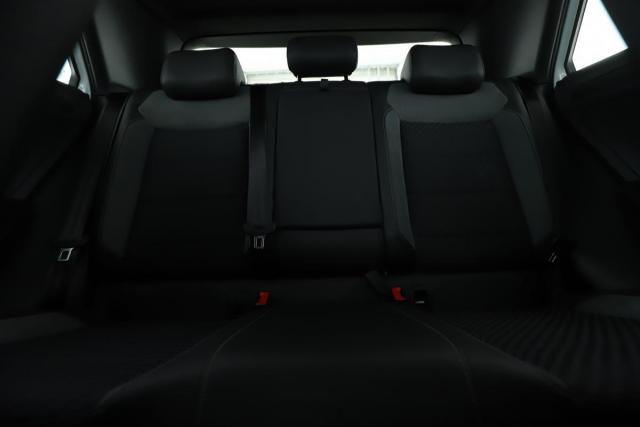 Volkswagen T-Roc image 3