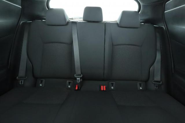 Toyota C-Hr image 5