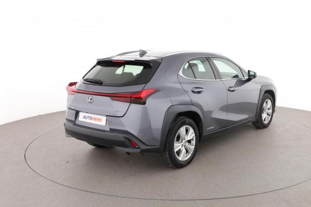 Lexus Ux image 2
