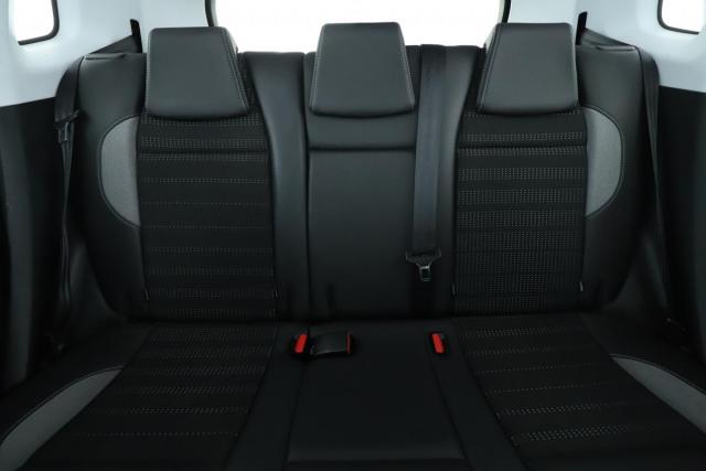 Peugeot 2008 image 6