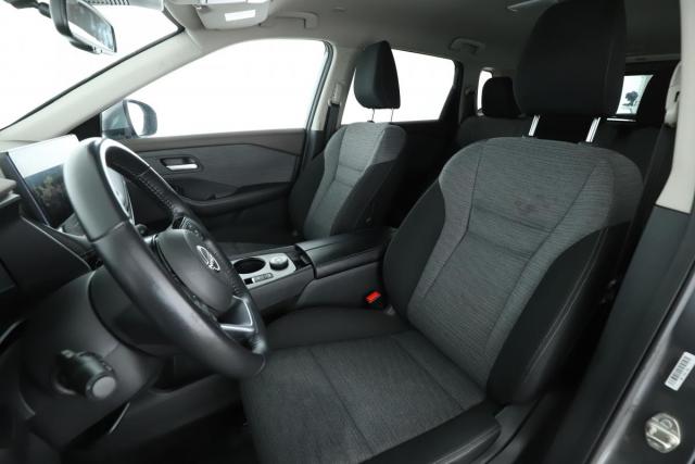 Nissan X-Trail image 1