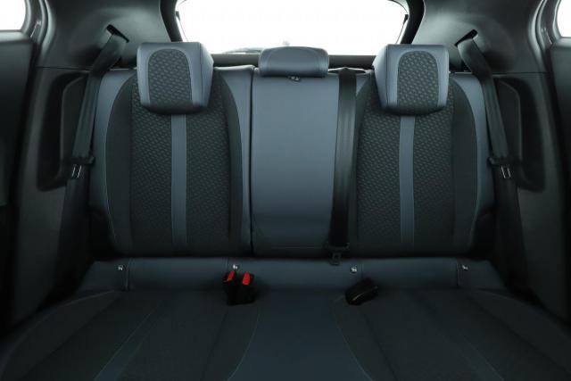 Peugeot 2008 image 4