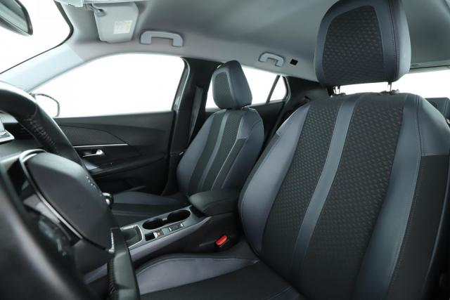 Peugeot 2008 image 7