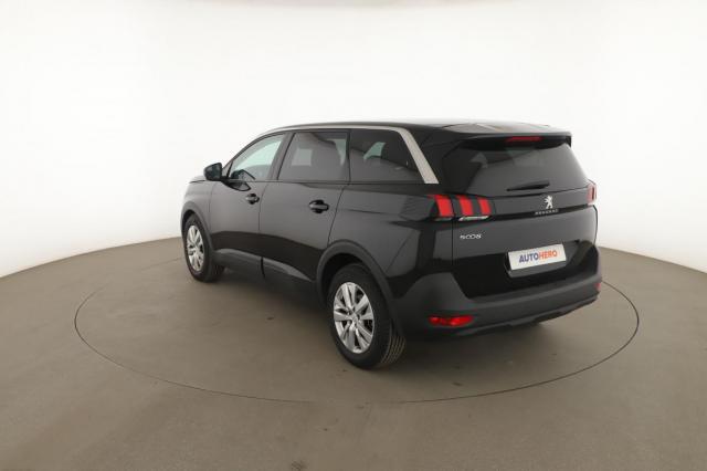 Peugeot 5008 image 2