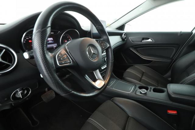 Mercedes Benz Gla image 5