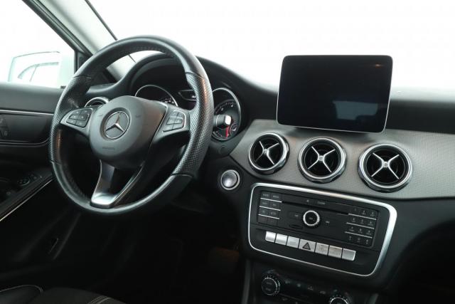 Mercedes Benz Gla image 4