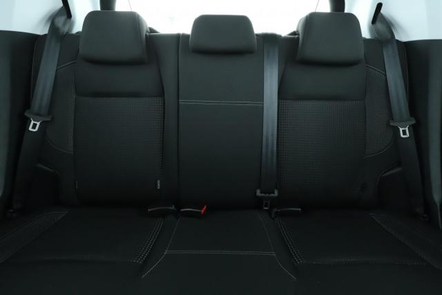 Peugeot 208 image 3
