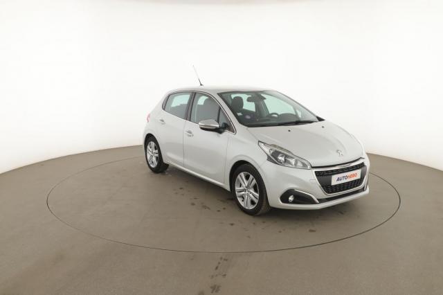 Peugeot 208 image 1