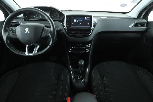 Peugeot 208 image 2