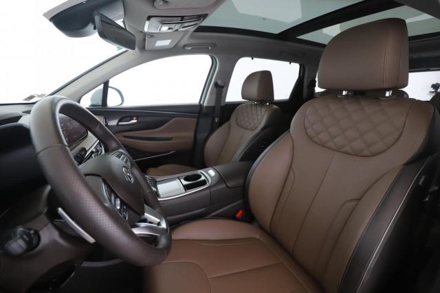 Hyundai Santa Fe image 8