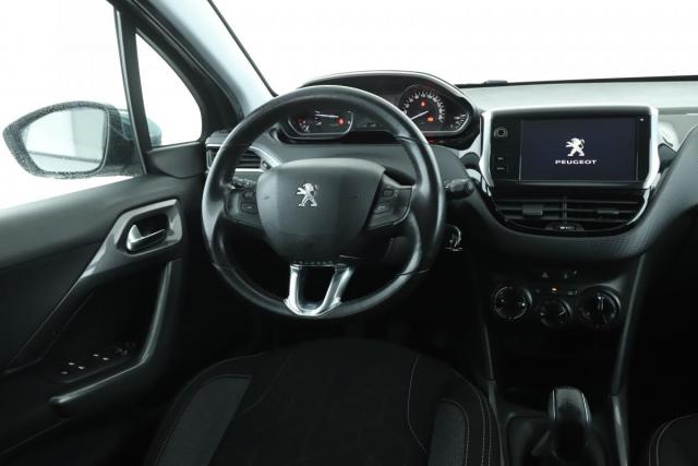Peugeot 2008 image 9