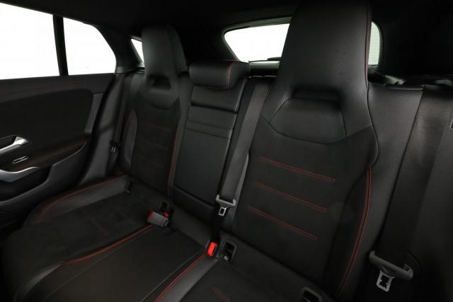 Mercedes Benz Cla Shooting Brake image 8