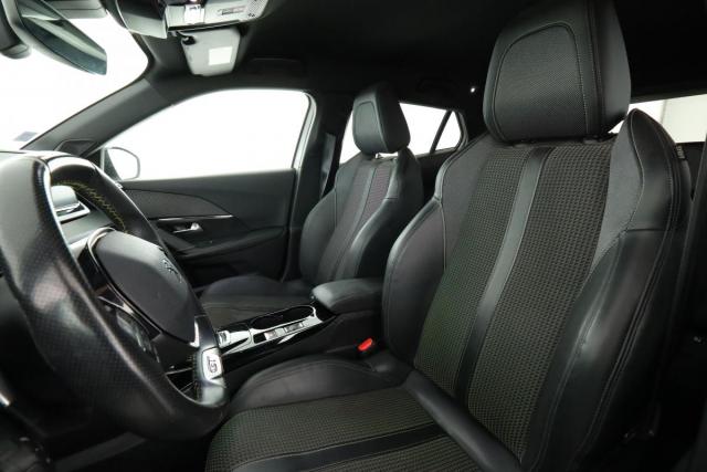 Peugeot 2008 image 3