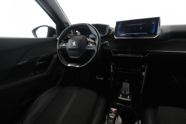 Peugeot 2008 image 1