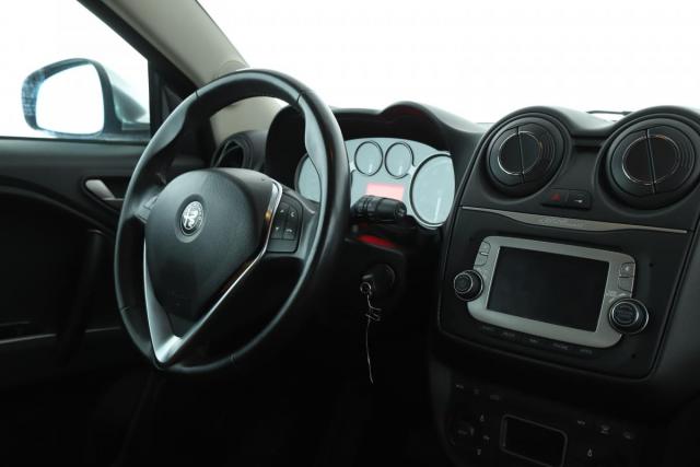 Alfa Romeo Mito image 5