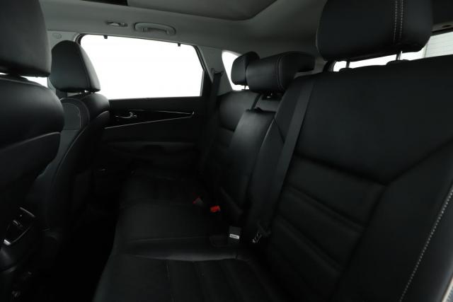 Kia Sorento image 1