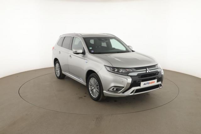 Mitsubishi Outlander image 2