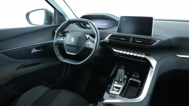 Peugeot 3008 image 2