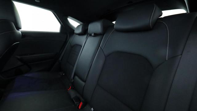 Kia Proceed image 9