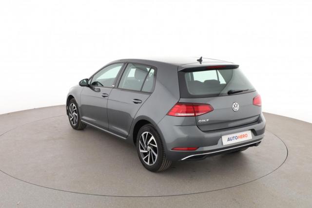 Volkswagen Golf image 6