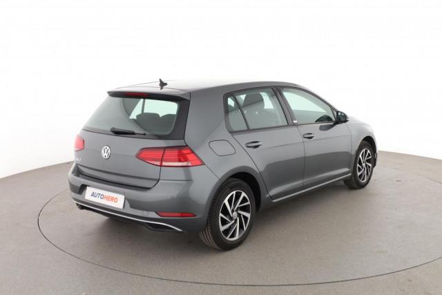 Volkswagen Golf image 1
