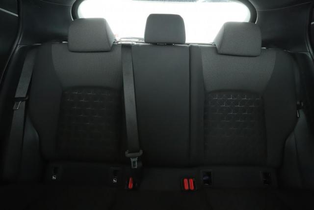Toyota C-Hr image 9