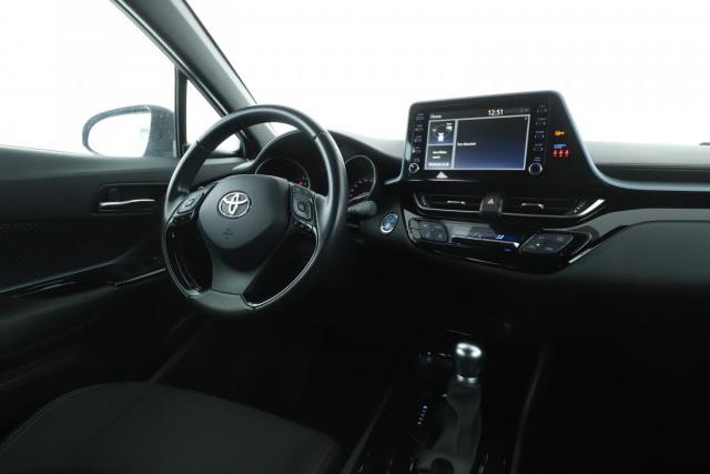 Toyota C-Hr image 2