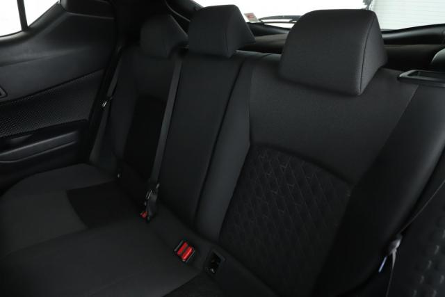 Toyota C-Hr image 3