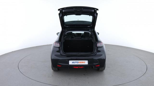 Peugeot 208 image 5