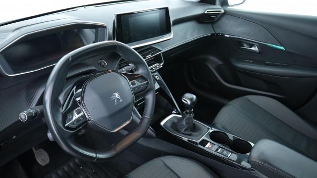 Peugeot 208 image 7