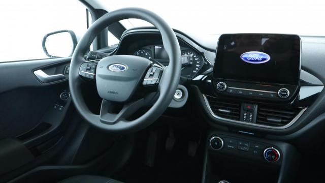 Ford Fiesta image 2