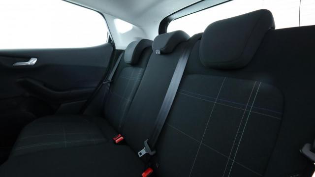 Ford Fiesta image 7