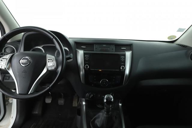 Nissan Navara image 2