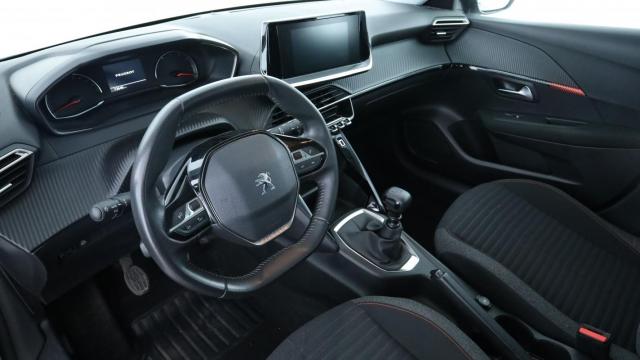 Peugeot 208 image 4