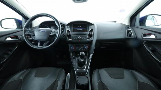 Ford Focus image 7