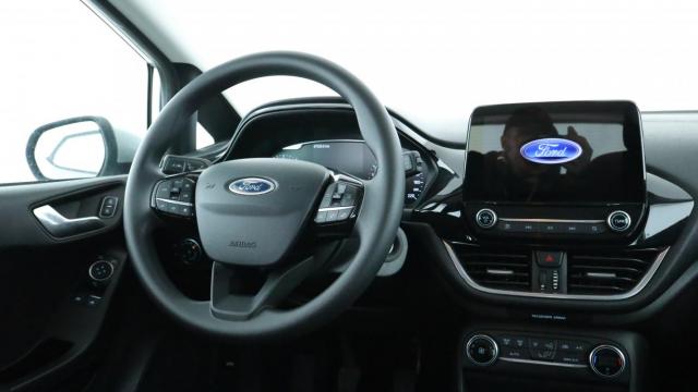 Ford Fiesta image 5