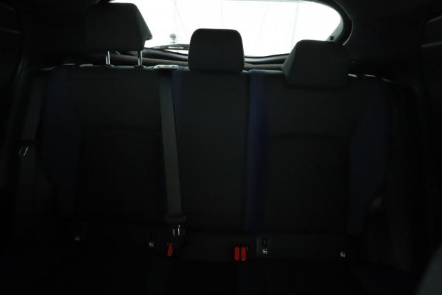 Toyota C-Hr image 2