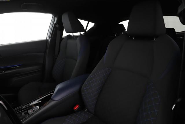 Toyota C-Hr image 5