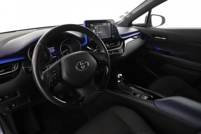 Toyota C-Hr image 9