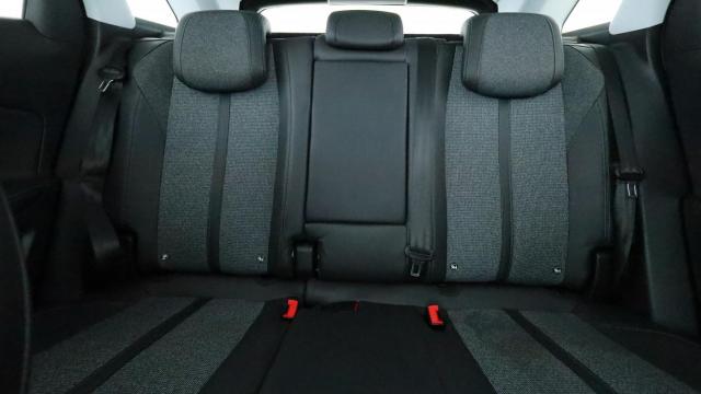 Peugeot 3008 image 2
