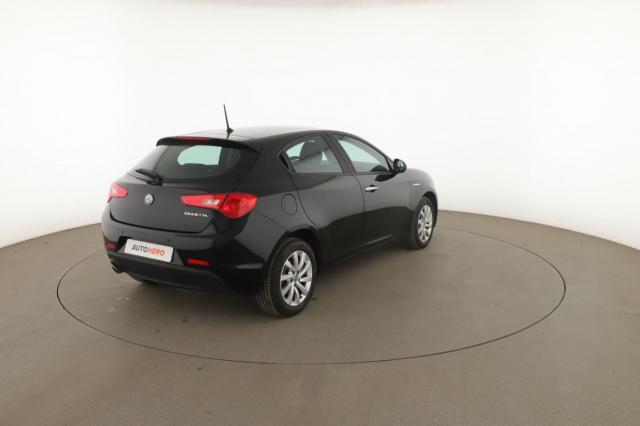 Alfa Romeo Giulietta image 1