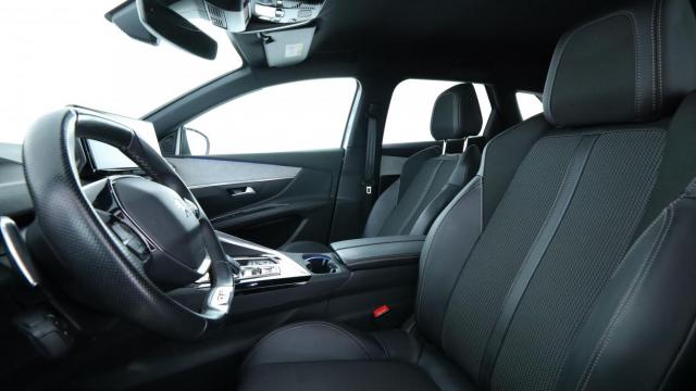 Peugeot 3008 image 3