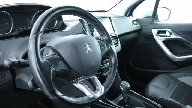 Peugeot 2008 image 1