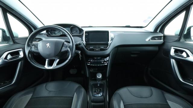 Peugeot 2008 image 6