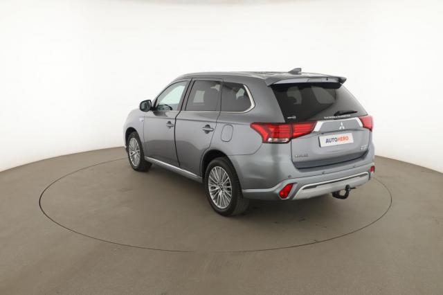 Mitsubishi Outlander image 8